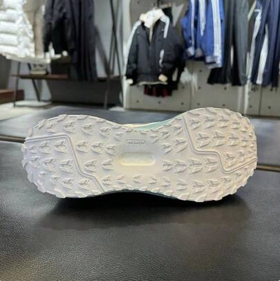 Adidas حذاء جري PUREBOOST 5 TR الجديد للرجال خفيف الوزن وشبكي يسمح بمرور الهواء