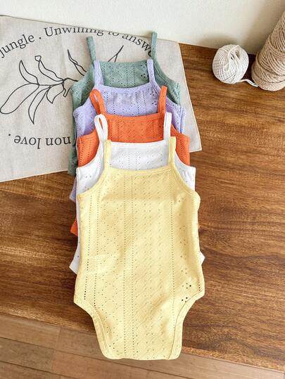 SHEIN LMoss Kids 5 قطع/مجموعة بدلة رضيع بنات صغيرة لون سادة مصنوعة من الأكريليك، صيفية