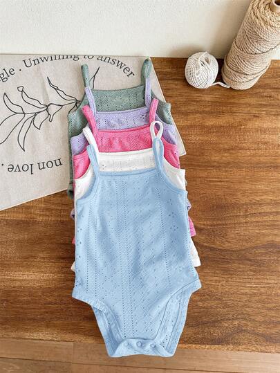SHEIN LMoss Kids 5 قطع/مجموعة رومبير رضيع بنات صغيرة مصنوعة من الأصواف ذات لون واحد بدون أكمام، للصيف