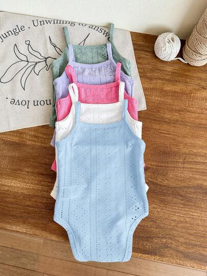 SHEIN LMoss Kids 5 قطع/مجموعة رومبير رضيع بنات صغيرة مصنوعة من الأصواف ذات لون واحد بدون أكمام، للصيف