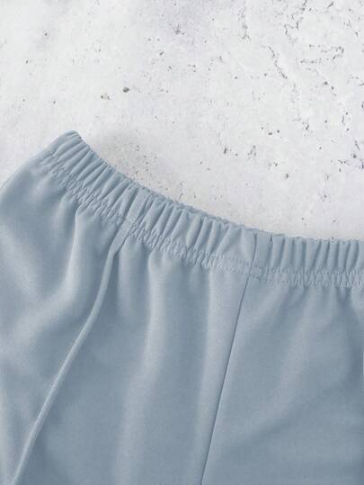 SHEIN Mirajuku قميص وشورت للفتى المراهق مزين بتفاصيل الخياطة والحرف