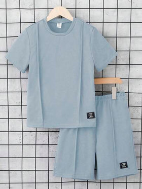 SHEIN Mirajuku قميص وشورت للفتى المراهق مزين بتفاصيل الخياطة والحرف