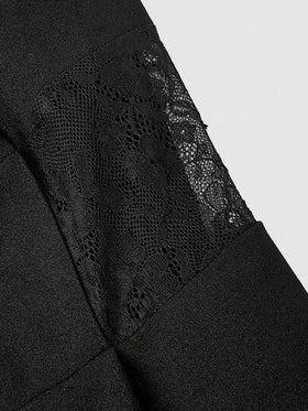 SHEIN MOD جمبسوت نسائية أنيقة للتنقل بتصميم كتف مكشوف مع تطريز دانتيل متباين، صيفية
