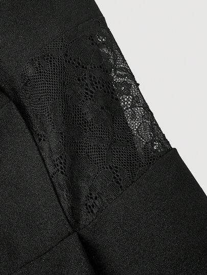 SHEIN MOD جمبسوت نسائية أنيقة للتنقل بتصميم كتف مكشوف مع تطريز دانتيل متباين، صيفية