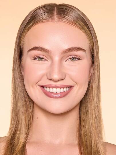 SHEGLAM Dew & Done ملون خفيف للبشرة مع Spf20-Fair علامة تجارية جمال مكياج ميكب مستحضرات تجميل للنساء الفتيات مثالي لفصل الشتاء الربيع مثالي ل- Y2K أزياء أنيقة رمضان هدية حفلة جاهز أفضل لون