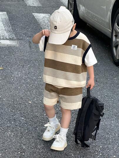 SHEIN Little Byeori مجموعة قميص وشورت مخطط للأولاد الصغار 2 قطعة، كاجوال وكولدجيت مريح وأنيق متعدد الاستخدامات للصيف، مناسب للارتداء اليومي، المدرسة، الخروجات، الرياضة، الربيع/الصيف