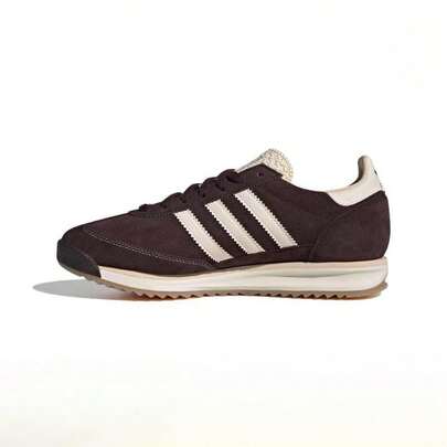 Adidas حذاء رياضي كاجوال متين منخفض العنق للجنسين