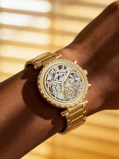 ساعة GUESS متعددة الوظائف للنساء بلون فضي GW0403L2