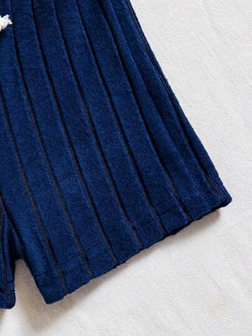 SHEIN Vintaside Kids مجموعة ملابس علوية ذو ألوان متباينة وبنطلون أزرق للأطفال/الأولاد الرضع، ملابس مريحة وعملية للمناسبات الصيفية