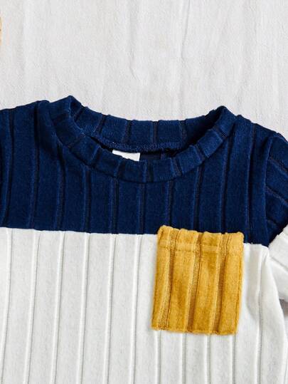 SHEIN Vintaside Kids مجموعة ملابس علوية ذو ألوان متباينة وبنطلون أزرق للأطفال/الأولاد الرضع، ملابس مريحة وعملية للمناسبات الصيفية
