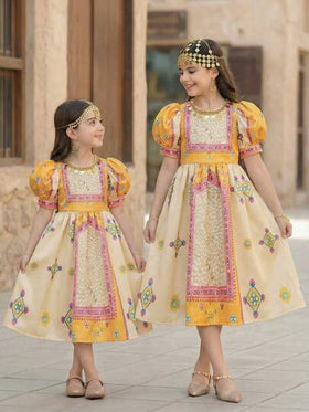 SHEIN رمضان فستان كاجوال بياقة مستديرة وأكمام منتفخة بطبعات زهور صغيرة للفتيات الصغيرات