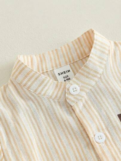 SHEIN Playful Pals مجموعة ملابس للرضع والأطفال الصغار، من 6 أشهر إلى 3 سنوات، للأولاد والبنات، قميص أكمام قصيرة مطبوع بنقشة الدب المخطط باللون البيج + شورت كاجوال بخصر مطاطي، مجموعة ملابس صيفية عادية، قطعتان