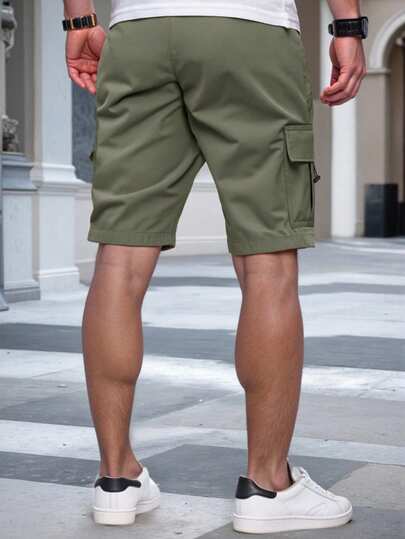 Manfinity Homme شورت كاجوال فضفاض بجيوب متعددة بطراز الشارع الناضج للرجال، مناسب للاستخدام اليومي الكاجوال، الشارع، رحلات نهاية الأسبوع، السفر، التجمعات مع الأصدقاء، إلخ. هذا الشورت هو عنصر متعدد الاستخدامات لا غنى عنه في خزانة ملابس الرجال، وهدية رائعة ل