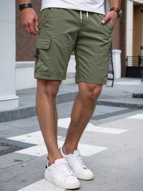 Manfinity Homme شورت كاجوال فضفاض بجيوب متعددة بطراز الشارع الناضج للرجال، مناسب للاستخدام اليومي الكاجوال، الشارع، رحلات نهاية الأسبوع، السفر، التجمعات مع الأصدقاء، إلخ. هذا الشورت هو عنصر متعدد الاستخدامات لا غنى عنه في خزانة ملابس الرجال، وهدية رائعة ل