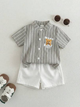 SHEIN Playful Pals مجموعة ملابس للرضع والأطفال الصغار، بنات/أولاد مشتركة من 6 أشهر إلى 3 سنوات، قميص أكمام قصيرة بنقشة الدب مخطط باللونين الأسود والأبيض + شورت أبيض ذو خصر مطاطي، طقم صيفي عادي، قطعتان