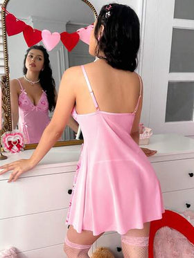 PetitDoll مجموعة من قطعتين لعيد الحب، قميص نوم نسائي قصير مزين بالفيونكة والدانتيل والرقعة، إغراء