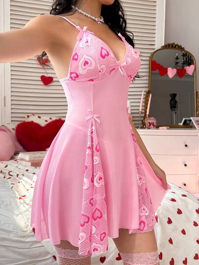 PetitDoll مجموعة من قطعتين لعيد الحب، قميص نوم نسائي قصير مزين بالفيونكة والدانتيل والرقعة، إغراء