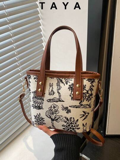 حقيبة يد نسائية خفيفة الوزن بتصميم مطبوع كلاسيكي، حزام طويل قابل للتعديل، سعة متوسطة، مناسبة للاستخدام اليومي والرحلات