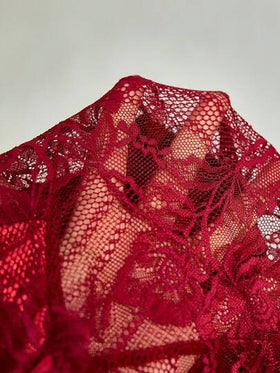 SHEIN قميص نوم نسائي من الحرير الاصطناعي مع تطريز دانتيل بدون ظهر