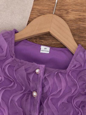 SHEIN Elladie kids مجموعة ملابس علوية فرنسية بأكمام قصيرة مزخرفة بالزهور وتنورة لفتاة صغيرة، أنيقة وحلوة، صيفية، قطعتان