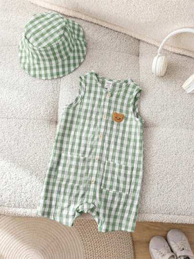 SHEIN LMoss Kids مجموعة مكونة من 2 قطعة مع قبعة للأطفال الرضع الصبيان والبنات، رومبير قصيرة بياقة طاقم بدون أكمام مخططة باللون المشمشي، وقبعة دلو متعددة الاستخدامات، مناسبة للخروج والسفر