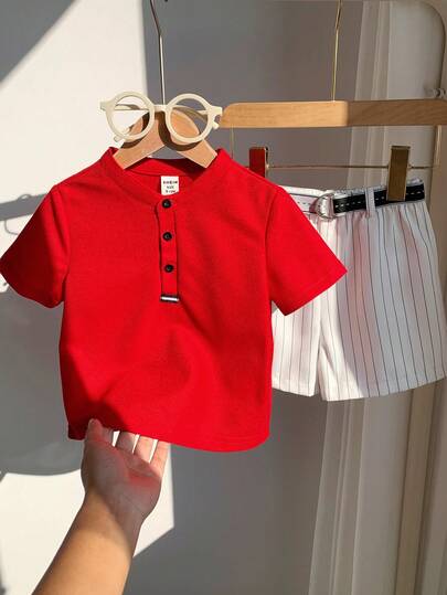 SHEIN مجموعة قميص بولو أحمر الياقة وشورت مخطط أبيض للأطفال الصيفية الكاجوال، مناسبة لحفلات عيد الميلاد والحفلات المسائية والأعراس وحفلات استقبال المواليد وعيد الميلاد الأول