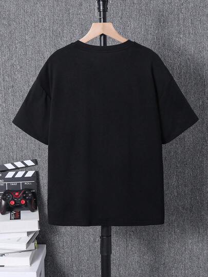 SHEIN تي شيرت كاجوال بأكمام قصيرة وياقة طاقم مطبوع بأنماط غريبة مع قبعة، موضة صيفية مناسبة للربيع/الصيف، للارتداء اليومي، الرياضة، الخروجات، المدرسة، الحفلات، المهرجانات، التصوير الفوتوغرافي
