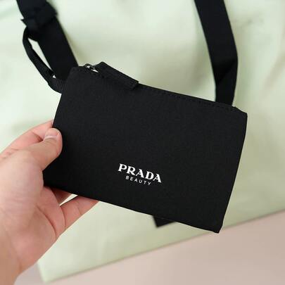 Prada حقيبة تسوق خضراء مع جيب أسود قابل للفصل، حقيبة مستحضرات التجميل، مجموعة منظم مستحضرات التجميل من القماش المطلي، حقيبة مستحضرات التجميل للسفر