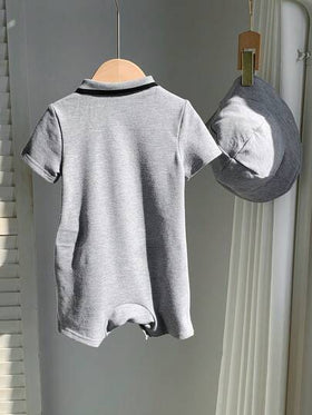 SHEIN مجموعة من قطعتين للرضع جنسين، رومبير قصيرة الأكمام مطبوعة برسومات حيوانات جميلة وقبعة شمس، ملابس أطفال للربيع والصيف