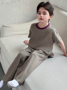Dazy Kids طقم بيجامة صيفي للأولاد المراهقين، ملابس علوية كاجوال بأكمام قصيرة مخطط وبنطلون