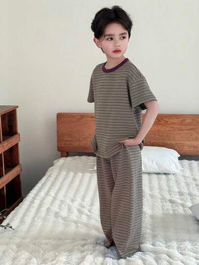 Dazy Kids طقم بيجامة صيفي للأولاد المراهقين، ملابس علوية كاجوال بأكمام قصيرة مخطط وبنطلون