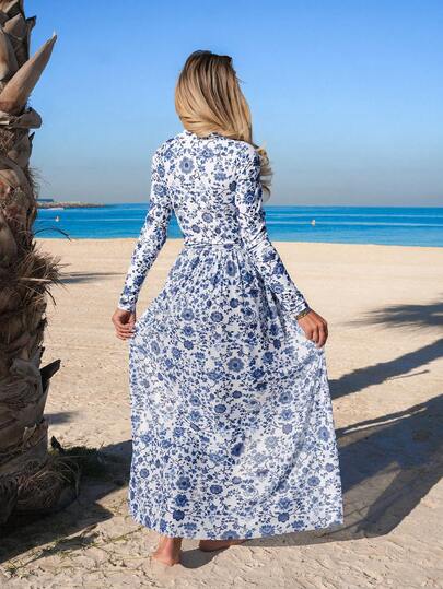 Swim Mulvari مجموعة من 4 قطع للنساء: فستان قطعة واحدة بطبعة زهور زرقاء مع تنورة شفافة، جمبسوت قفزة كم طويل، وبنطلون ضيق، ملابس سباحة متواضعة ولكن أنيقة للعطلات، للربيع والصيف
