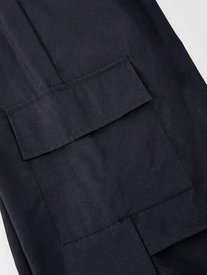 SHEIN Sparklyn مجموعة بنطلون وتي شيرت للبنات المراهقات، تي شيرت قصير الأكمام بياقة على شكل حرف V مع فيونكة وطباعة أرقام/حروف، مقترن مع بنطلون كارجو ذو ساق مستقيمة، طراز رياضي كاجوال مناسب للارتداء اليومي والتمارين في الربيع/الصيف