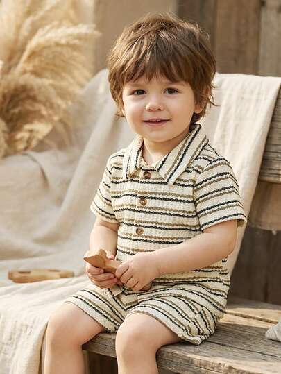 SHEIN Vintaside Kids ملابس أطفال حديثي الولادة إلى عام واحد، بلوزة كم قصير وشورت بلون المشمش، قماش ذو ملمس مناسب لارتداء الأطفال في الصيف، يضيف ملمسًا وجودة إلى الملابس