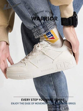 WARRIOR أحذية رياضية للرجال ذات طراز متواضع وراحة في الربيع والخريف، أحذية كاجوال أنيقة مناسبة للارتداء طوال العام، مقاومة للتآكل والصلبة لتدريبات الركض