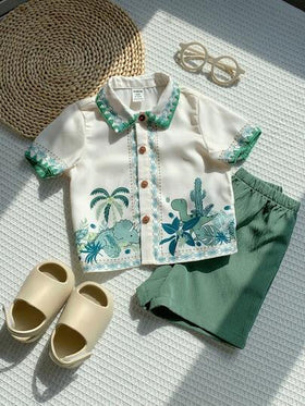 SHEIN مجموعة ملابس علوية وشورت كاجوال للأطفال الرضع الجنسين بطبعة ديناصور جميلة، قصيرة الأكمام، ملابس صيفية للأولاد الرضع، طقم، ملابس علوية أكمام قصيرة، قطعتان