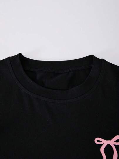 SHEIN مجموعة قصيرة الأكمام وبنطلون للمراهقين 2 قطعة، مزينة بربطة فراشة، باللون الوردي، مناسبة للربيع/الصيف، للرياضة والملابس الكاجوال