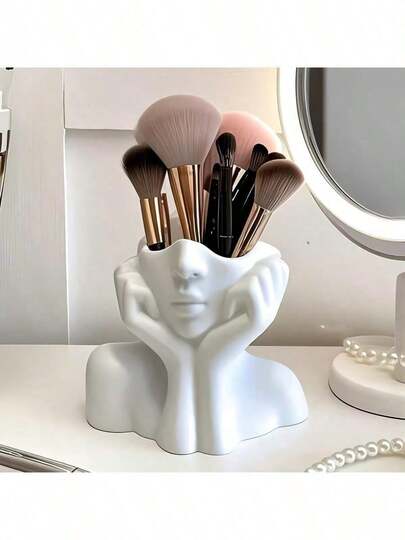 منظم مكياج بلاستيكي 12.5 سم * 10.5 سم، حامل فرش مكياج بتصميم وجه تجريدي إبداعي، ديكور منزلي، صندوق تخزين فرش المكياج + حامل أقلام متعدد الوظائف للمكتب والمنزل وغرفة المعيشة والمنضدة والحمام، هدية للعائلة والزملاء والأحباء، أبيض
