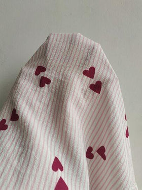 SHEIN Napfluff بيجامة نسائية كاجوال مكونة من ملابس علوية بياقة ملونة مخططة بطبعة قلب وبنطلون، بأكمام طويلة، ملابس نوم جميلة للنساء مناسبة للخريف والشتاء