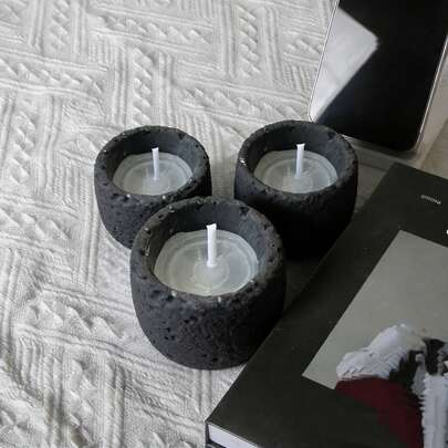 شمعة معطرة برائحة الفانيليا الفرنسية في كوب فضائي، متوفرة بأحجام عادية وكبيرة وفائقة الكبر، مناسبة للأعياد وديكور المنزل
