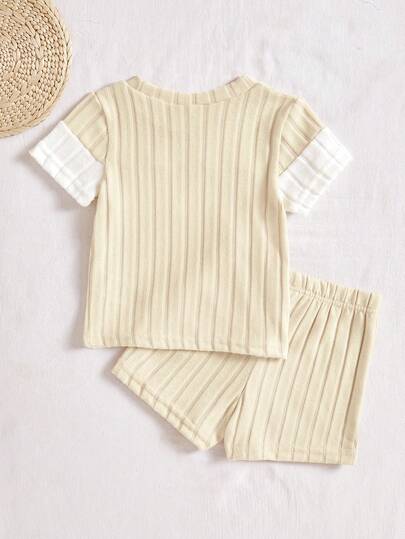 SHEIN Vintaside Kids مجموعة ملابس علوية ذو ألوان متباينة وبنطلون أزرق للأطفال/الأولاد الرضع، بدلة كاجوال مريحة متعددة الاستخدامات للصيف، قطعتان