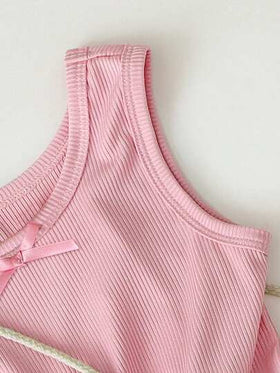 SHEIN فستان أطفال بناتي كاجوال أحادي اللون بدون أكمام مع زخرفة فراشة ثلاثية الأبعاد، ناعم ومريح، صيفي