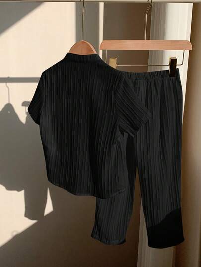 SHEIN مجموعة من قطعتين لطفل/طفلة قميص أبيض أكمام قصيرة وبنطلون قطني مبطن، مناسبة للداخل والخارج والاستخدام اليومي والرياضة واللعب والحفلات والصور وأوقات العطلات والمناسبات في فصلي الربيع والصيف