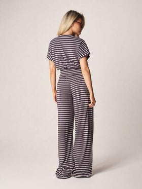 MISSGUIDED مجموعة قطعتين مخططة تتكون من توب قصير وبنطلون ساق واسعة مع رباط، ملابس منزلية كاجوال من الحياكة المضلعة، أزياء متناسقة للربيع والصيف
