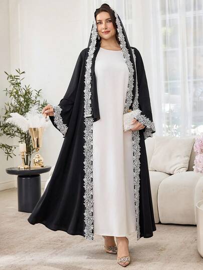 Al Najma عباءة نسائية أنيقة ذات لون أحادي بتصميم عربي بأكمام واسعة مزينة بزخارف زهرية