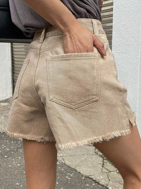 DAZY شورت جينز قصير بأطراف غير مدروزة على شكل أرجل واسعة، شورت أم