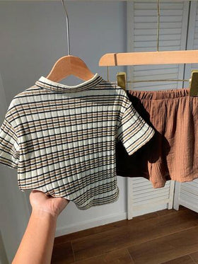 SHEIN مجموعة قميص أكمام قصيرة مخطط ذو ياقة وشورت خصر مطاطي للأطفال الصبيان، مناسبة لحفلات عيد الميلاد والحفلات المسائية والأعراس وحفلات استقبال المواليد وعيد الميلاد الأول