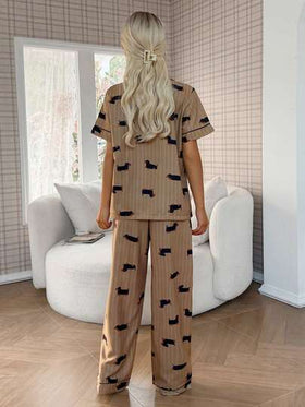 SHEIN Napfluff طقم بيجامة نسائية قصير الأكمام مزين بطبعات حيوانية، أزرار أمامية وجيوب، ملابس منزلية مريحة