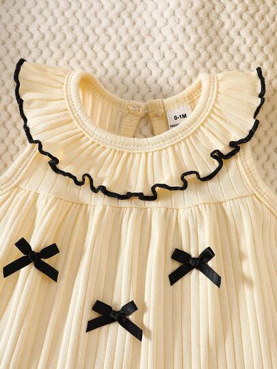 SHEIN فستان أصفر فاتح للبنات الرضع مع طوق مكشكش بدون أكمام وفيونكة سوداء، وصول جديد للصيف: جميل وأنيق، بسيط ومريح