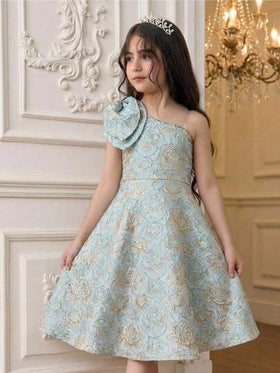 SHEIN فستان أنيق بطول الركبة مزين بفراشة من قماش البروكار الأزهار لفتيات المراهقات، مناسب للحفلات والعودة إلى المدرسة والأسلوب الأنيق والأميري وحفلات الزفاف وأعياد الميلاد، بتصميم كتف غير متماثل وخصر مناسب